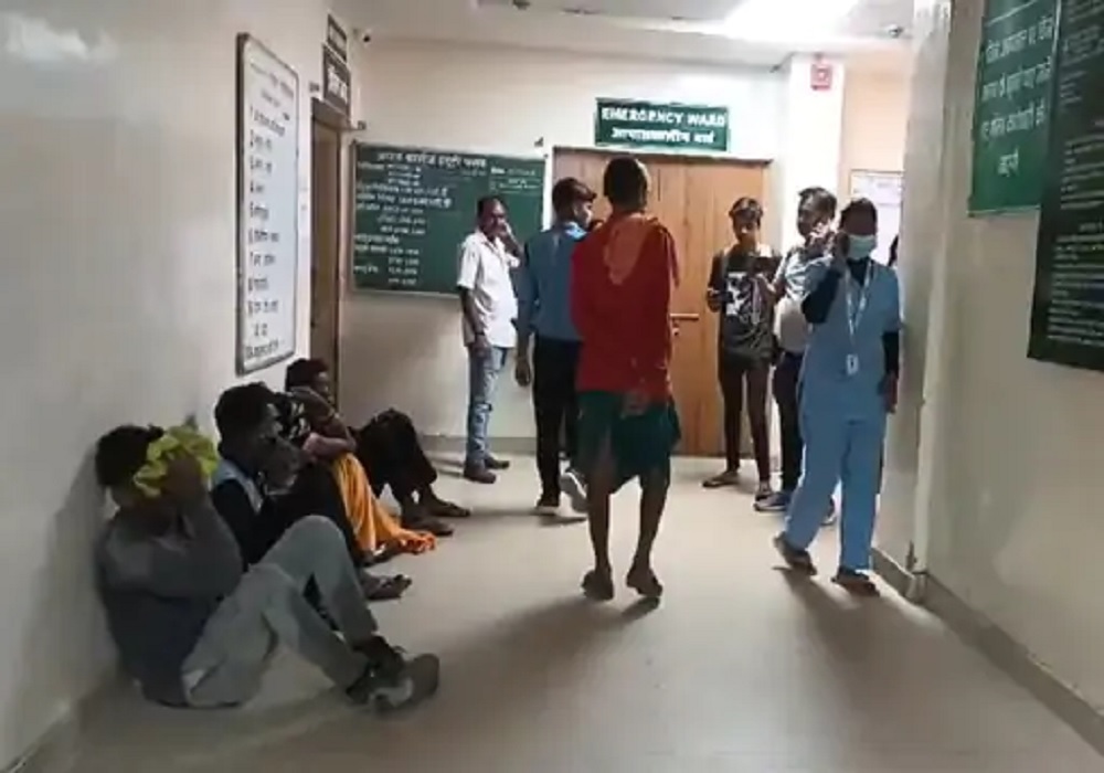 Korba Lightning Strike: आकाशीय बिजली गिरने से 2 लोगों की दर्दनाक मौत, तीन की हालत गंभीर, मंदिर में बकरा चढ़ाने गया था परिवार