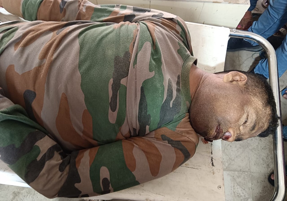BIG Breaking News: रेत माफिया ने ट्रैक्टर से कुचलकर आरक्षक को मार डाला, अवैध खनन रोकने पहुंची थी टीम, मचा हड़कंप
