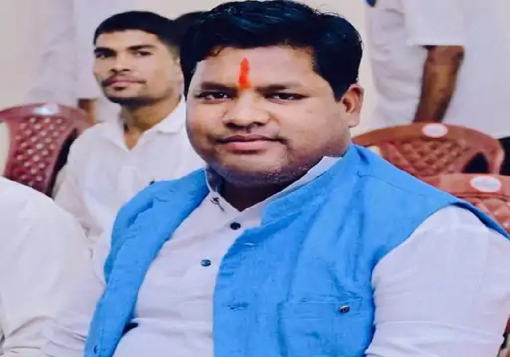 सरकारी विभाग में आसानी से नौकरी दिलवा सकता हूं…. आदिवासी नेता ने की 10 लाख की ठगी, इस तरह बेरोजगार युवकों को जाल में फंसाया