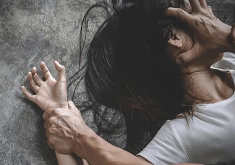 आदिवासी नाबालिग लड़की से सामूहिक बलात्कार, 4 युवकों ने खेत में बुझाई हवस की प्यास, फिर… माता-पिता ने लगाई न्याय की गुहार