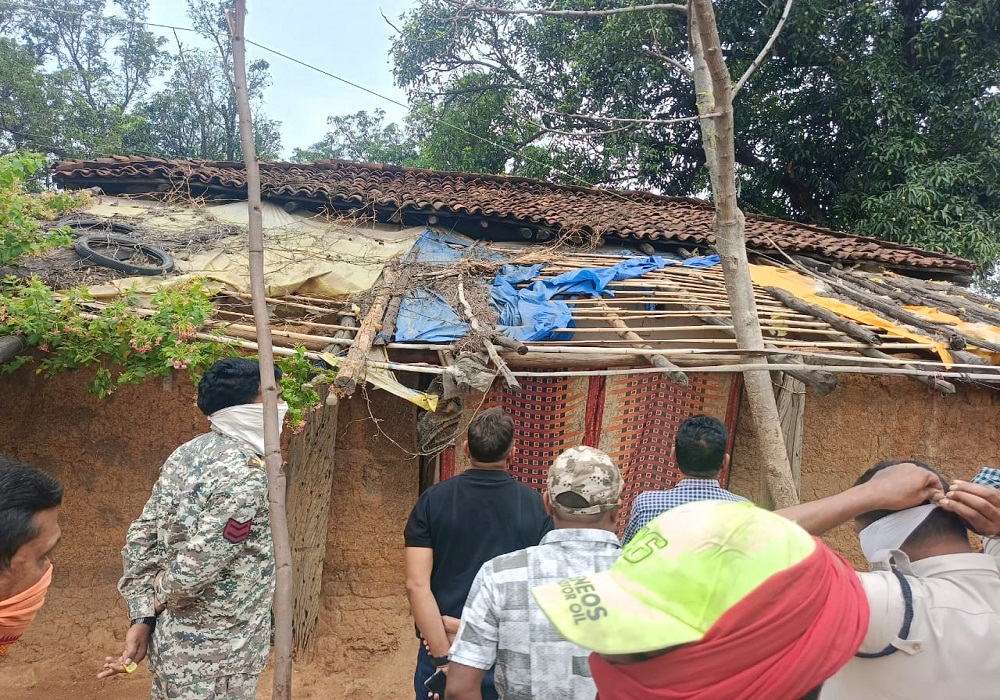 दिल दहला देने वाली घटना: बंद घर के अंदर मिली महिला और दो बच्चों की लाश, बदबू आने पर खुली पोल… लोगों में दहशत