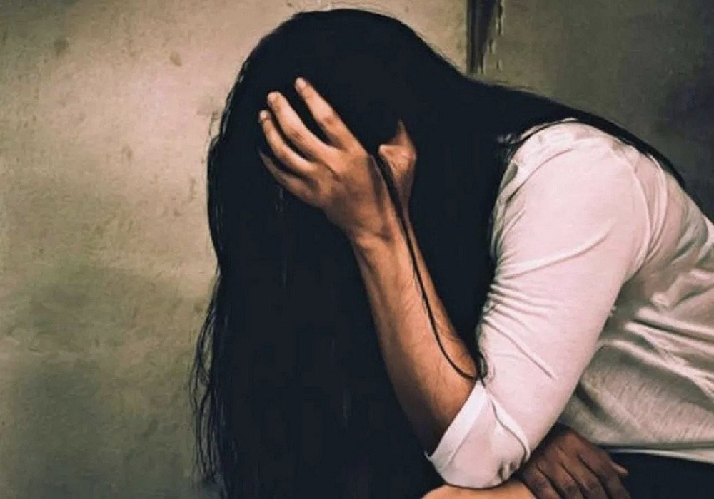 डिप्टी स्टेशन सुपरिटेंडेंट ने नर्स से किया रेप, पार्टी के बहाने घर बुलाकर लूटी आबरू, फिर... 10 दिनों तक डरी-सहमी रही