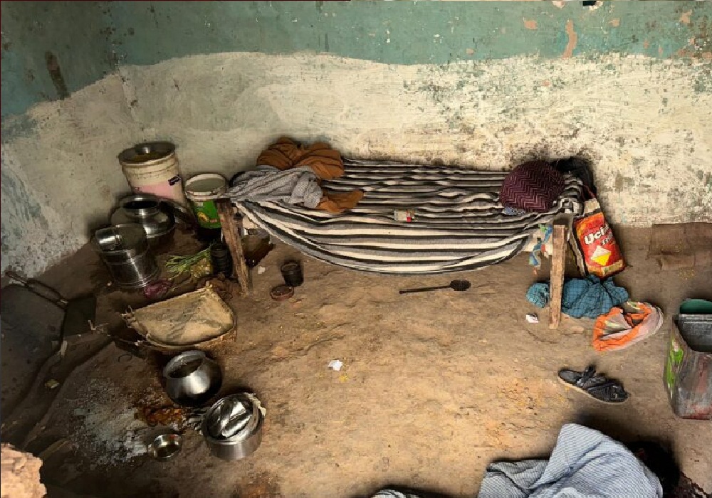 घर में खूनी खेल… पिता ने टंगिया से वार कर बेटे को सुलाई मौत की नींद, वजह जानकर उड़े पुलिस के भी होश