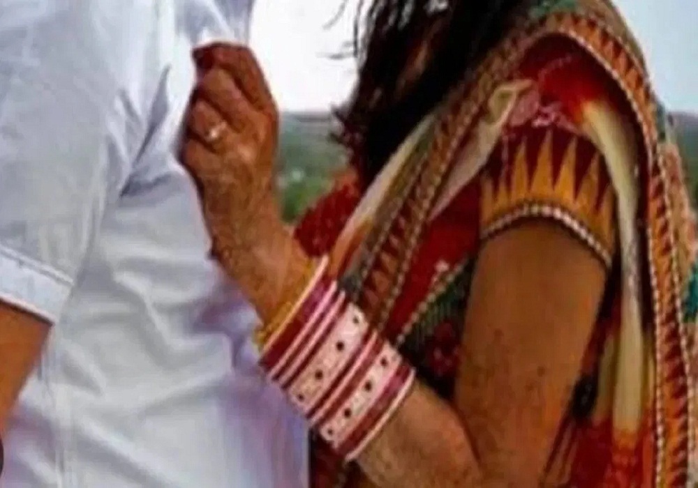 पत्नी नहीं करना चाहती थी Sex, ना सुनकर बौखलाया पति, पहले बरसाए लात-घूंसे फिर….