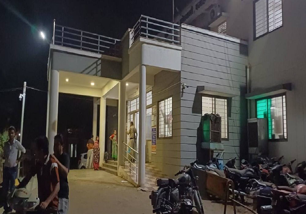 पुलिस टीम की बड़ी कार्रवाई, विस्फोटक सामग्री के साथ धरे गए 3 कुख्यात आरोपी, शहर में करने वाले थे ये बड़ा कांड!