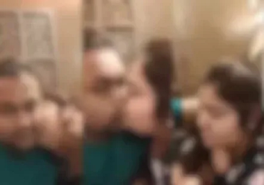 BJP नेत्री के बेटे का 130 अश्लील VIDEO वायरल, पत्नी ने कहा- गंदे वीडियो दिखाकर मेरे साथ… अलग-अलग होटल में करते थे शूट, मचा हड़कंप