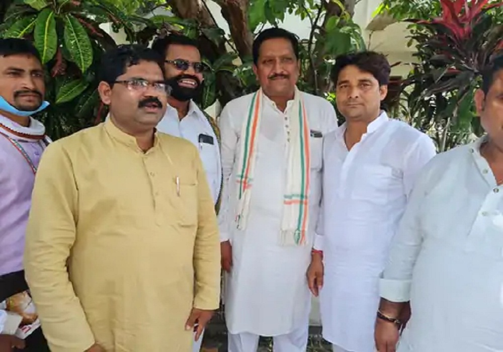 कांग्रेस नेता गिरफ्तार... फर्जी अफसर बनकर पटवारी के पति को किया ब्लैकमेल, साढ़े 71 लाख वसूले, फिर... कारनामे से मचा हड़कंप