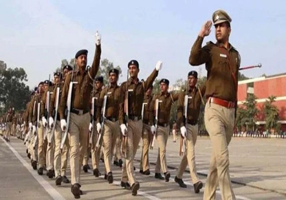 Police Vacancy 2025: युवाओं के लिए सुनहरा मौका! पुलिस में 8 हजार पदों पर होने जा रही भर्ती, 12वीं पास भी कर सकेंगे आवेदन, जानें Details