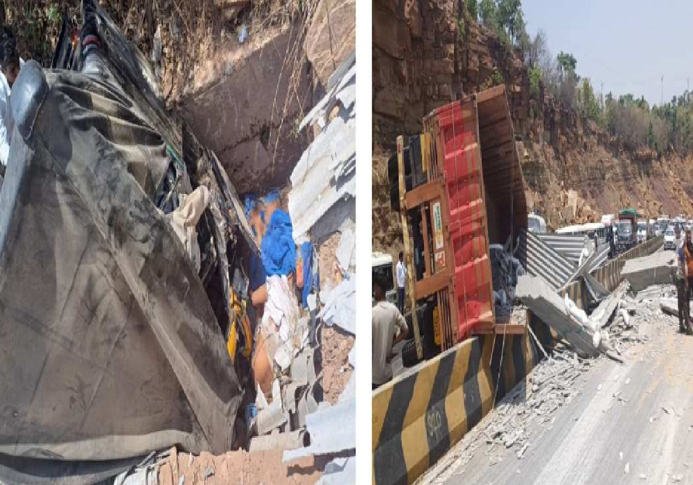 Road Accident: ऑटो के ऊपर पलटा सीमेंट की शीट से लदा ट्रक, हादसे में 7 लोगों की दर्दनाक मौत