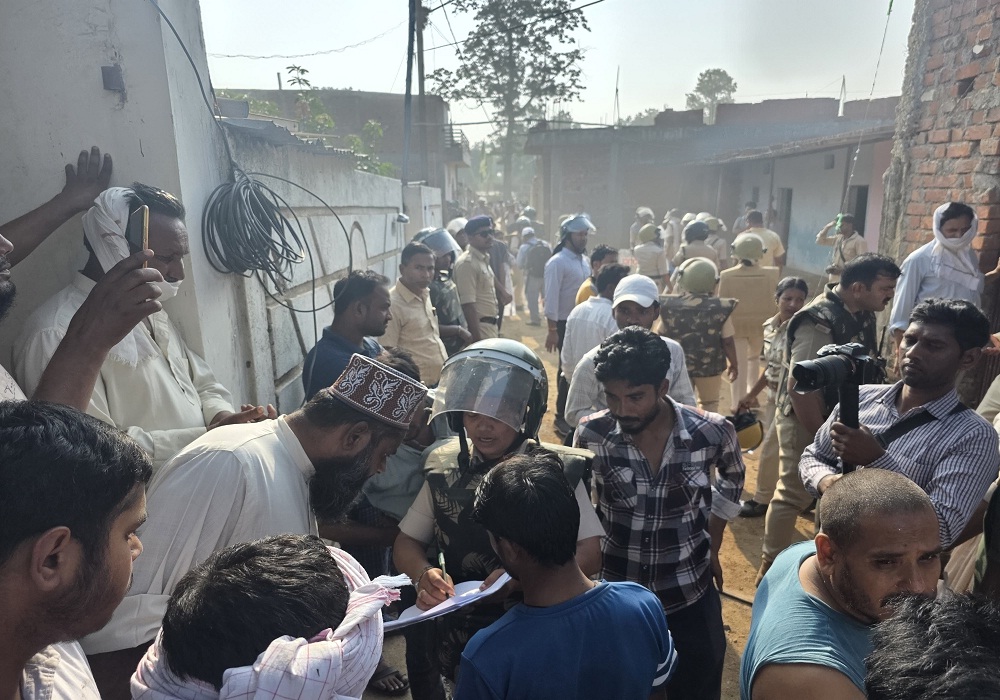 Bulldozer action: वन भूमि पर कब्जा: चोरखा कछार में 43 घरों पर चला बुलडोजर, 500 जवान तैनात… मचा हड़कंप
