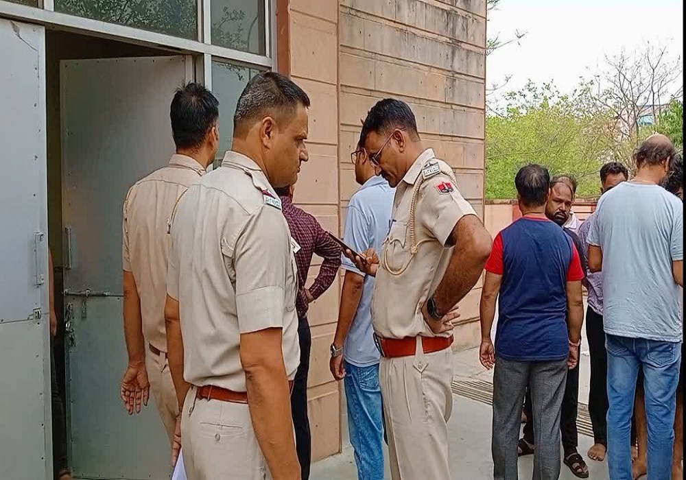 BJP Leader Murder: भाजपा नेता की दिनदहाड़े हत्या, बेटा बोला- मेरे पिता के खिलाफ साजिश हुई है…. शहर में भारी पुलिस फोर्स तैनात