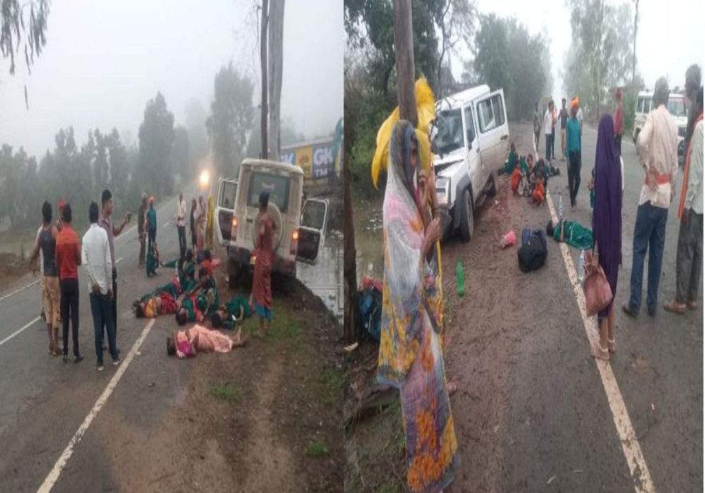 Shahdol Road Accident: पेड़ से टकराया 20 यात्रियों से भरा वाहन, 3 महिलाओं की मौत… अयोध्या से लौट रहे थे छत्तीसगढ़ के श्रद्धालु