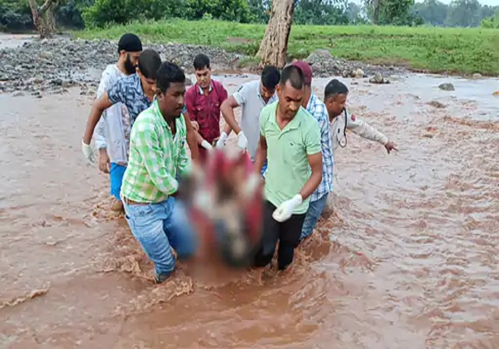 21 से 25 जुलाई तक भारी बारिश का यलो अलर्ट जारी, इधर रानीदहरा वाटरफॉल देखने आए 5 टूरिस्ट बहे… 1 की मौत