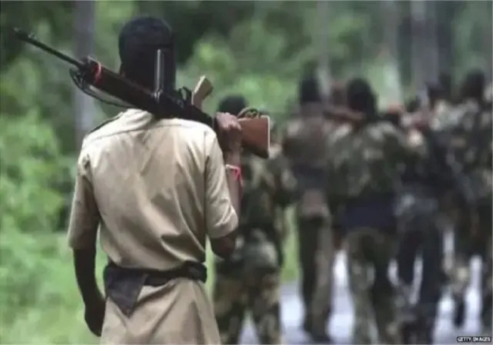 बौखलाए नक्सलियों ने की 2 ग्रामीणों की हत्या, बेटे ने सरेंडर किया तो पिता से लिया बदला, 25 दिन में 10 का मर्डर