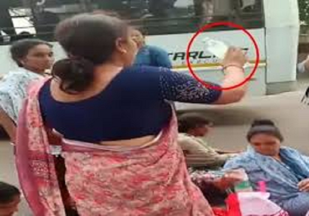 डिप्टी CM शर्मा के बंगले के बाहर महिला ने पिया फिनाइल, 2 साल से कर रही नियुक्ति की मांग, मेकाहारा में भर्ती