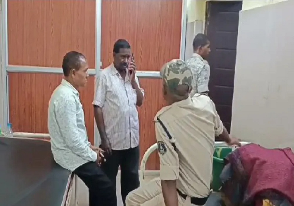 Prisoner’s Escaped: अंबिकापुर जेल से फरार कैदी मामले में बड़ी कार्रवाई, 4 प्रहरी सेवा से बर्खास्त, जांच में खुली लापरवाही की पोल