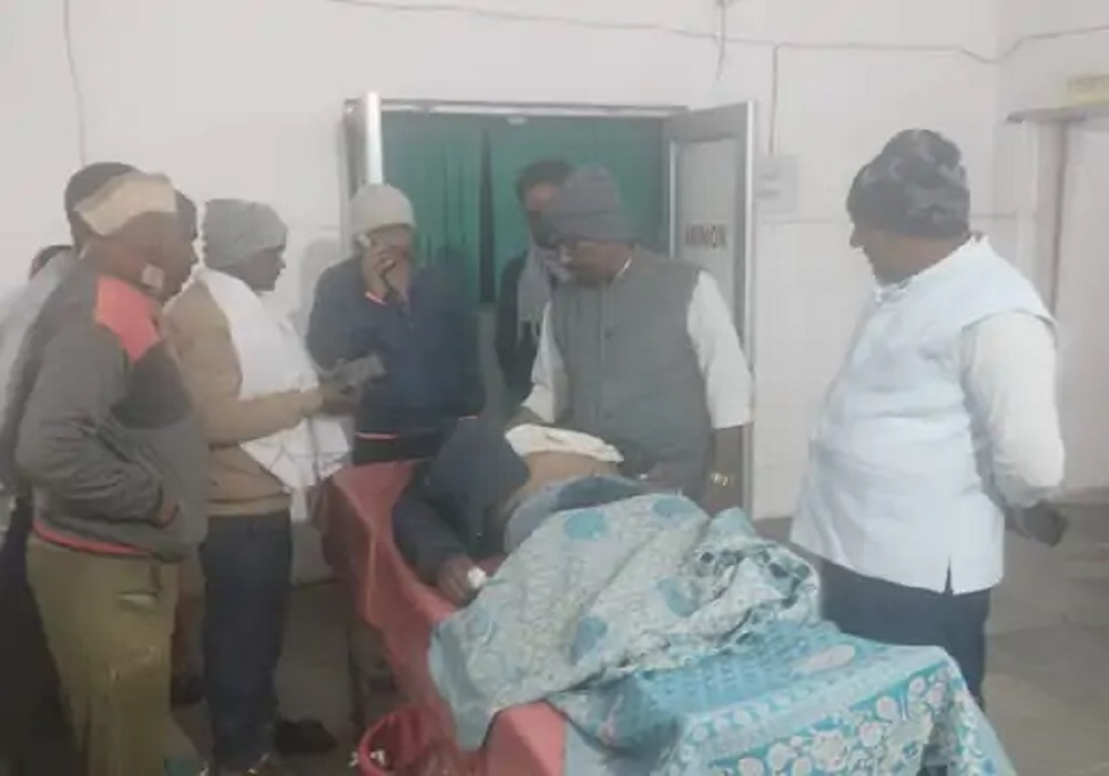 बलरामपुर में दर्दनाक सड़क हादसा: ट्रैक्टर और बाइक की टक्कर में पंच की मौत, गांव में छाया मातम