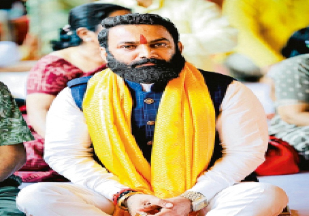 ग्वालियर से धराया छत्तीसगढ़ का कुख्यात सूदखोर वीरेंद्र सिंह तोमर, 151 दिन से पुलिस को दे रहा था चकमा, लाया जा रहा रायपुर