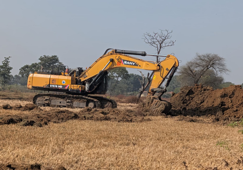 Amera coal mine extension: अमेरा खदान में कोयले की खुदाई शुरू, पथराव के बाद ग्रामीणों के खिलाफ FIR दर्ज, कांग्रेस बोली- यह लोकतंत्र को शर्मिंदा करने वाला दृश्य