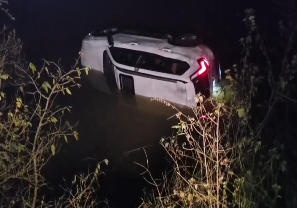 क्रिकेट मैच के बाद मौत का सफर… तेज रफ्तार स्कॉर्पियो तालाब में गिरी, 3 युवकों की मौत