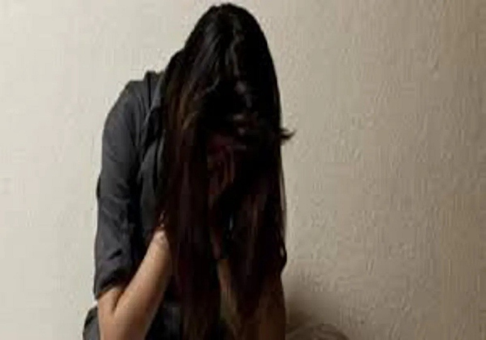 न रेप, न छेड़छाड़… फिर स्कूल से लौटकर क्यों रो रही थी 12वीं की छात्रा? मां के पूछने पर सामने आई चौंकाने वाली वजह