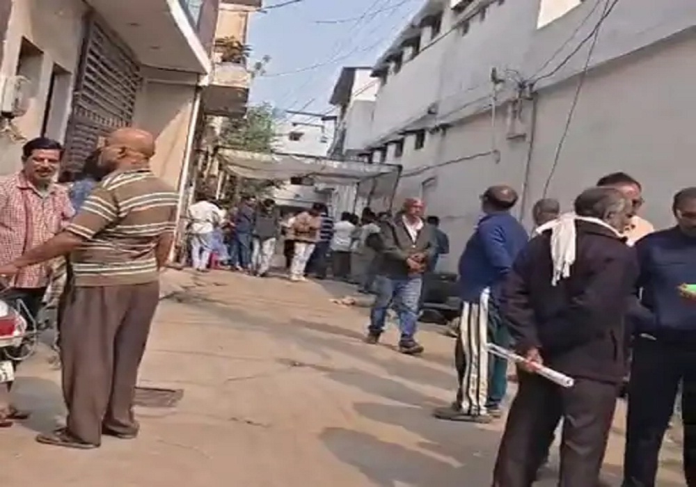 SORRY मम्मी-पापा, बहन की हर ख्वाहिश पूरी करना... सुसाइड नोट लिखकर 11वीं की छात्रा ने लगाई फांसी, मचा कोहराम